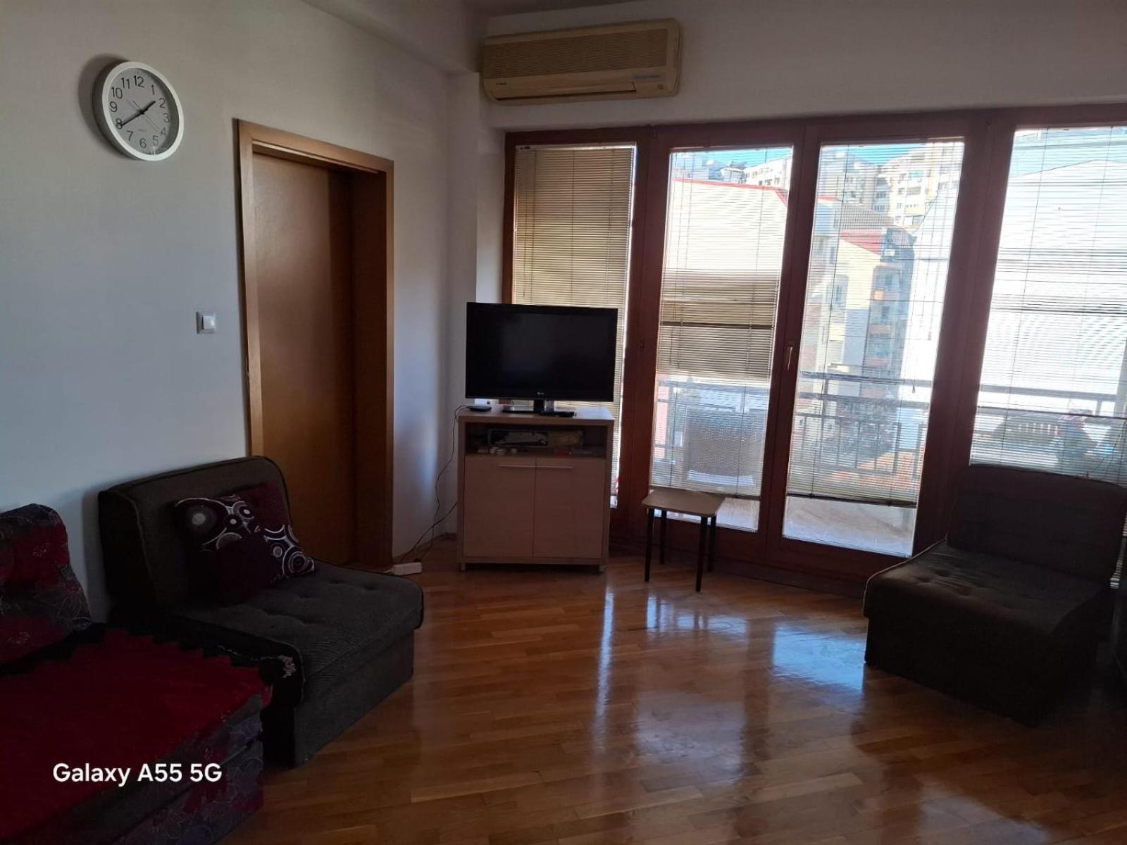 Alpi Hostel Skopje Eksteriør billede