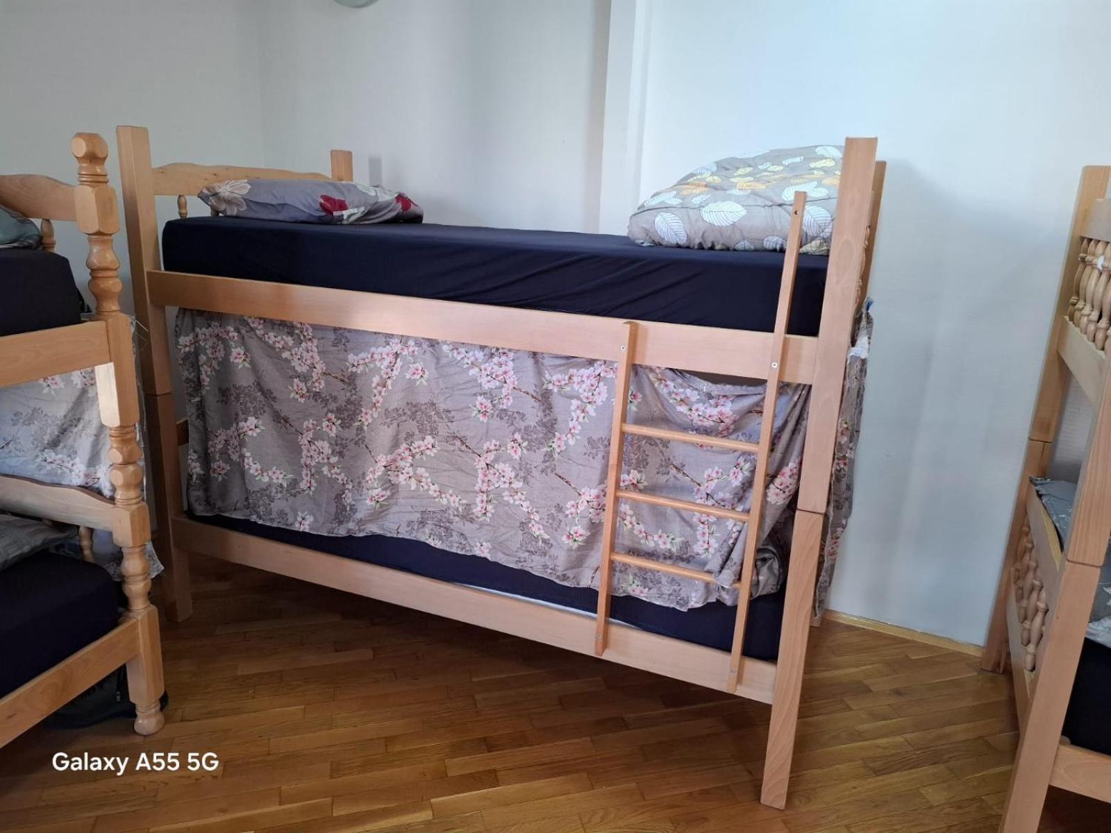 Alpi Hostel Skopje Eksteriør billede